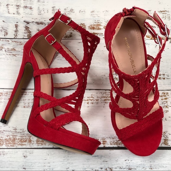 Red Heels - Picture 3 of 8